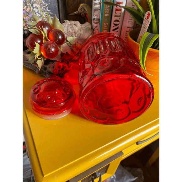 Vintage L.E. Smith Glass Moon and Stars Amberina Medium Lidded Canister - Picture 4 of 5